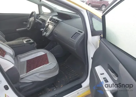 2012 Toyota Prius V Two z USA, uszkodzony, nr VIN JTDZN3EU8C3143917